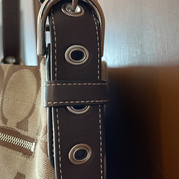 Coach Purse - Picture 4 of 6